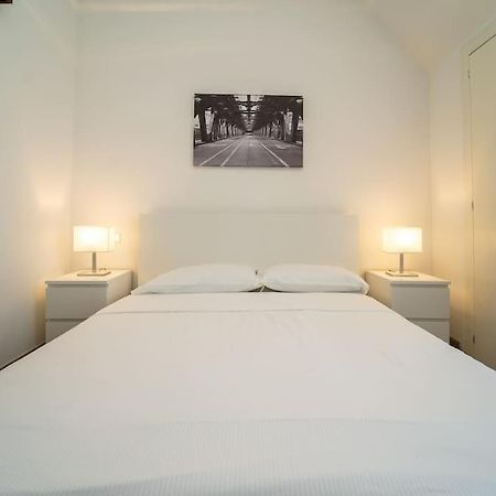 5 Giornate Apt Con Terrazzo E Garage Privato Milan Luaran gambar