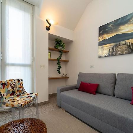 5 Giornate Apt Con Terrazzo E Garage Privato Milan Luaran gambar